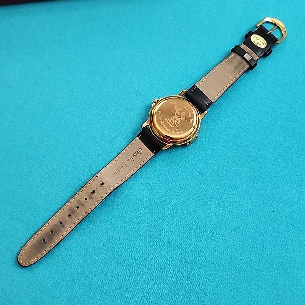 Rare Vintage Disney Pop Up Goofy Watch